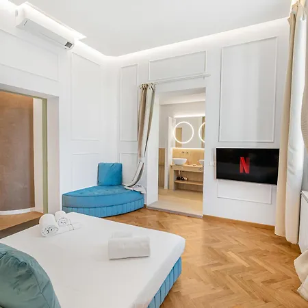 Four Seasons Duomo's Nest