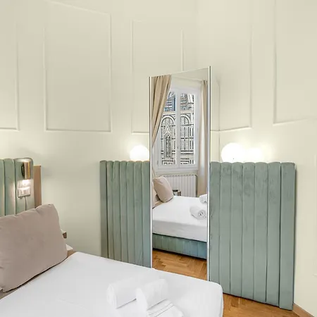 Four Seasons Duomo's Nest Lägenhet *