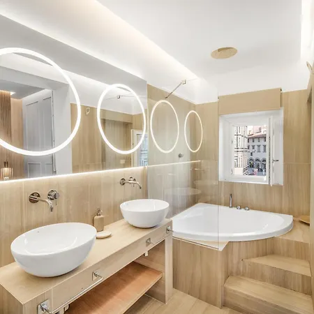 Four Seasons Duomo's Nest 아파트 *