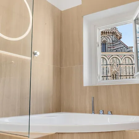 Four Seasons Duomo's Nest 아파트 *